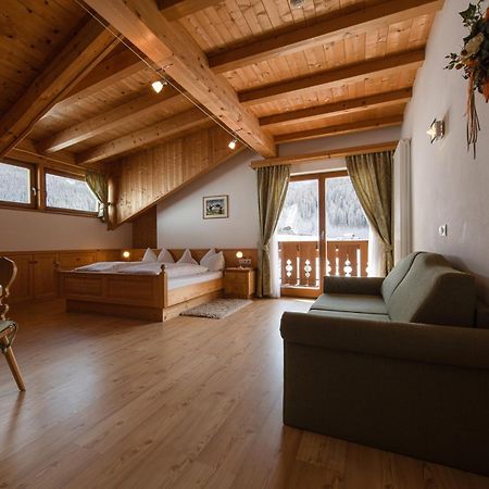 Garni Sunela B&B Selva di Val Gardena Exterior foto