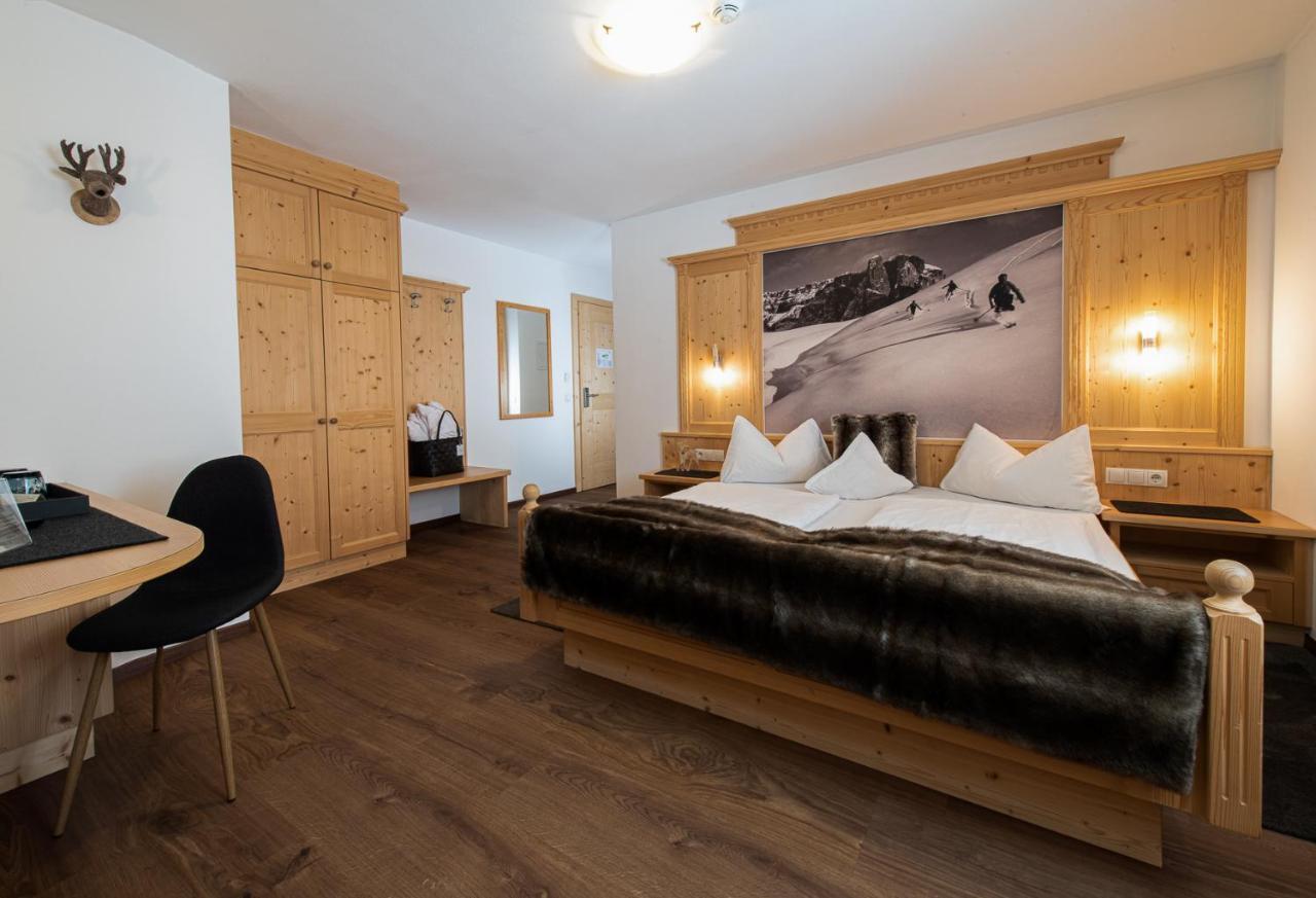 Garni Sunela B&B Selva di Val Gardena Exterior foto