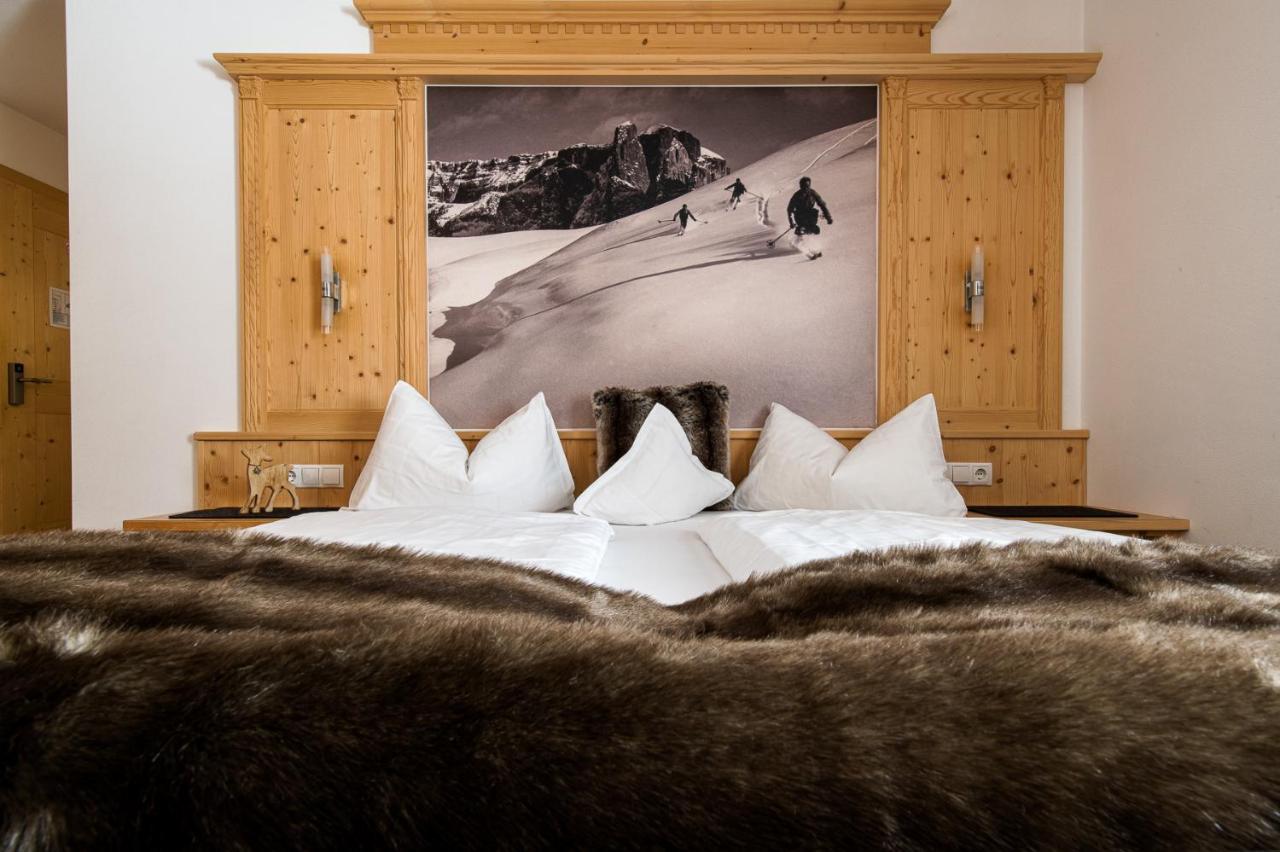 Garni Sunela B&B Selva di Val Gardena Exterior foto