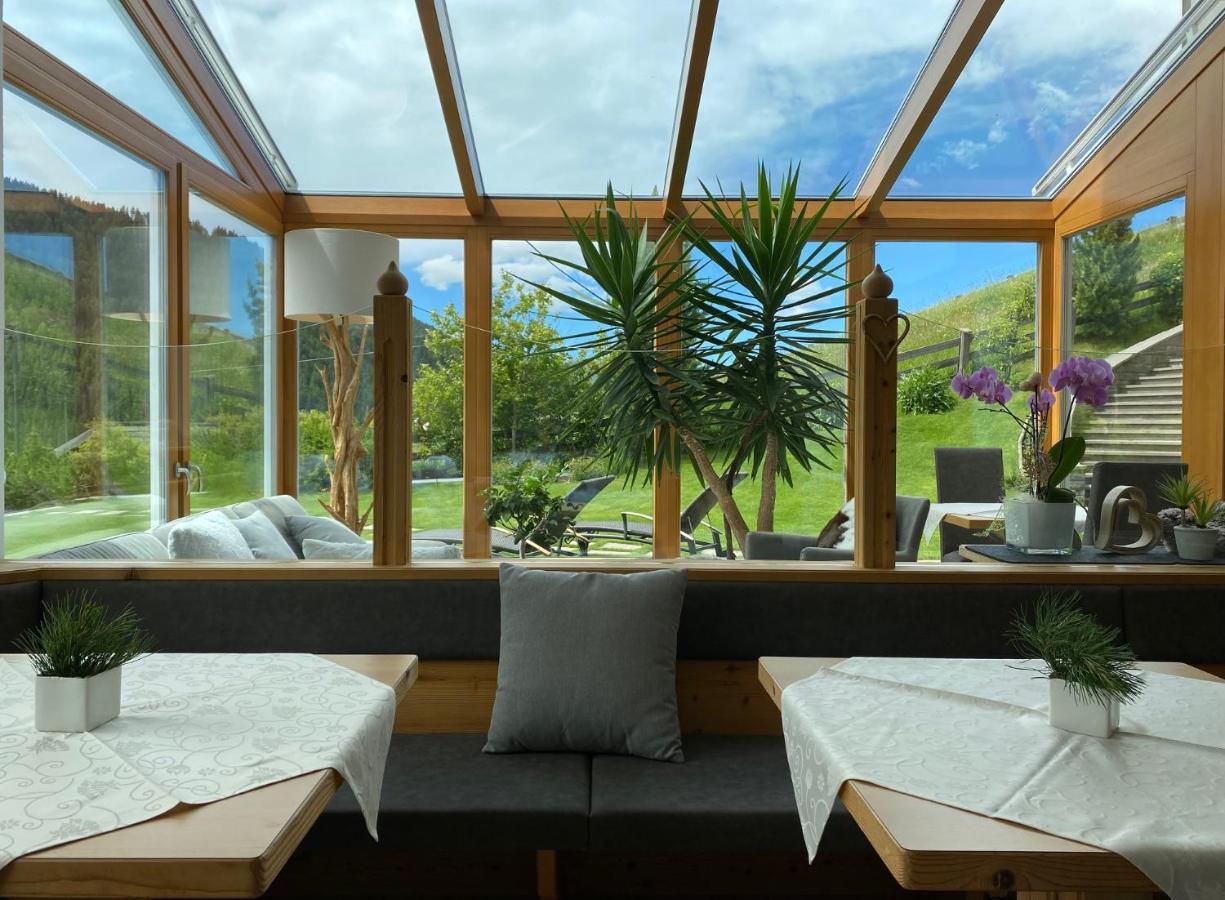 Garni Sunela B&B Selva di Val Gardena Exterior foto