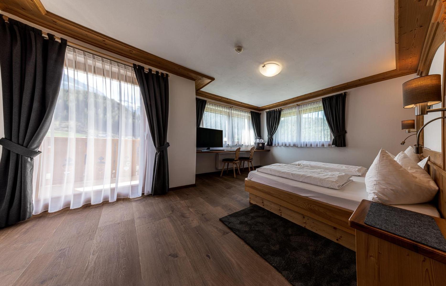 Garni Sunela B&B Selva di Val Gardena Exterior foto