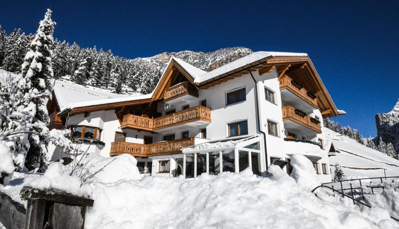 Garni Sunela B&B Selva di Val Gardena Exterior foto