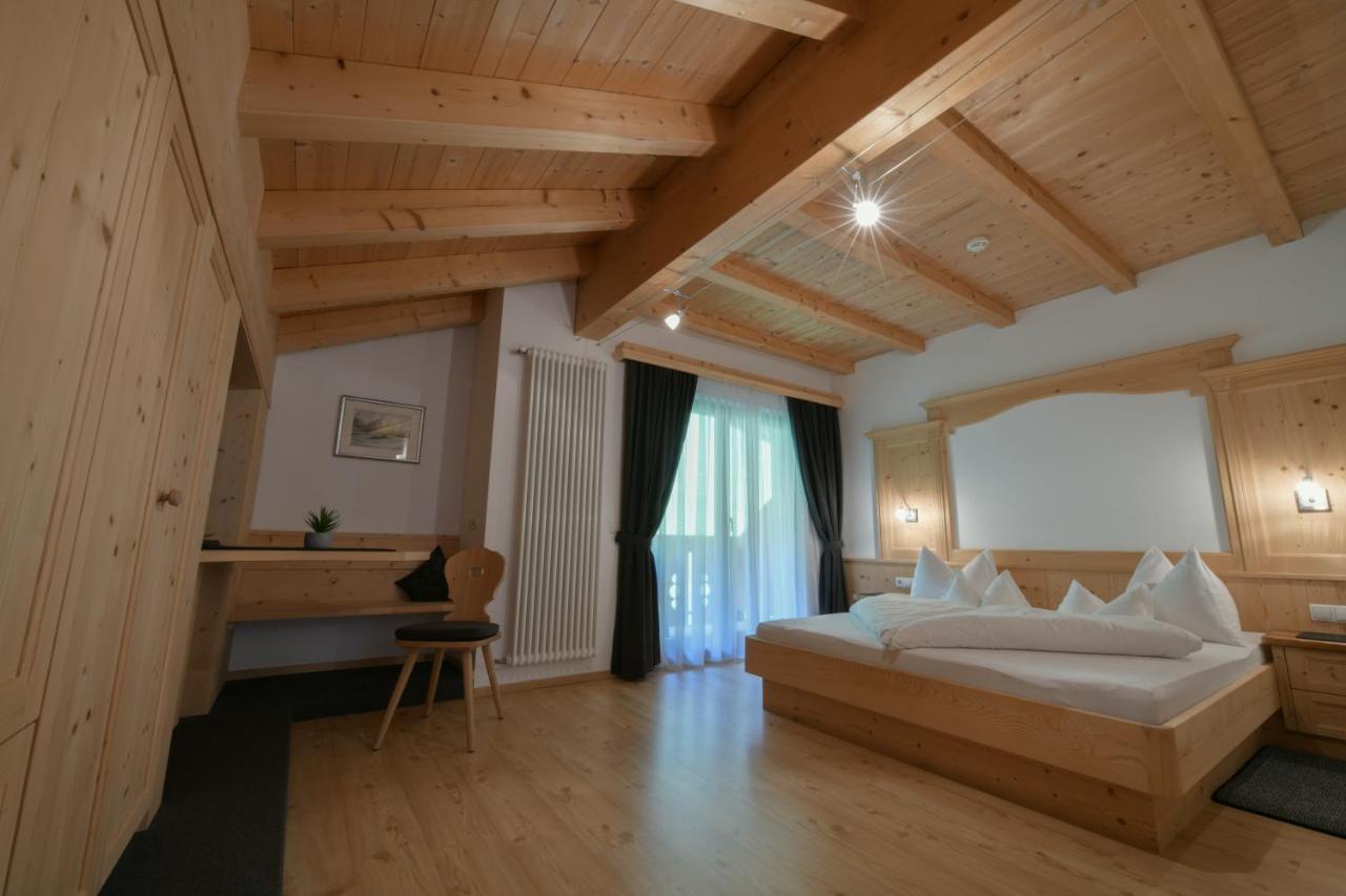 Garni Sunela B&B Selva di Val Gardena Exterior foto